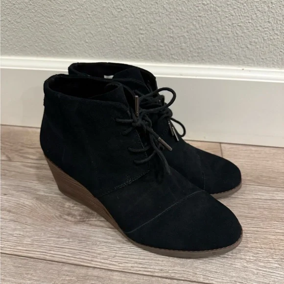 Toms Hyde Casual Boots black Wedge Lace Up Shoe Size 9 - Picture 2 of 7